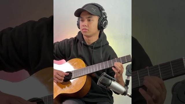 Melodi apa ini enak banget Melodi apa ini enak banget