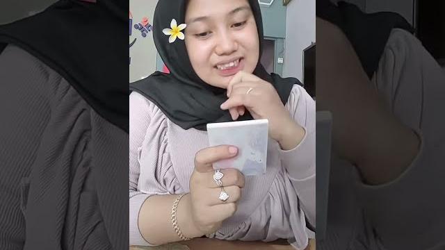 Hijab pegawai boba besar Hijab pegawai boba besar