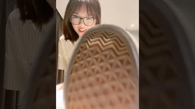 套路直播娇娇很病娇第一视角足控语调 套路直播娇娇很病娇第一视角足控语调