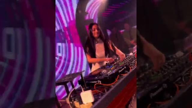 Dj kienzy bulat hot #shorts #dj #kienzy키엔지미엔 Dj kienzy bulat hot #shorts #dj #kienzy키엔지미엔