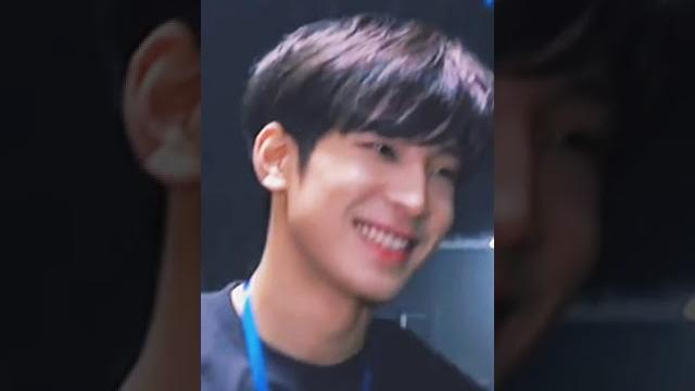 En chella peru apple song whatsapp status || {wonwoo version} seventeen whatsapp status in tamil En chella peru apple song whatsapp status || {wonwoo version} seventeen whatsapp status in tamil