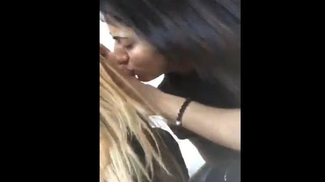 Periscope times - kissing Periscope times - kissing
