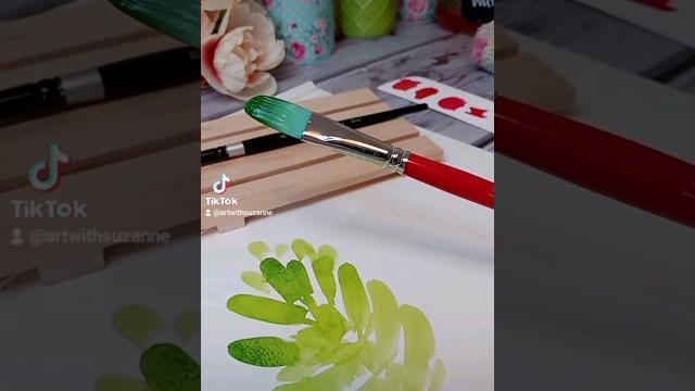 How to use an oval brush #shorts #painting How to use an oval brush #shorts #painting