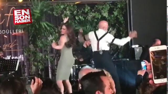 Özge borak sahnede coştu Özge borak sahnede coştu