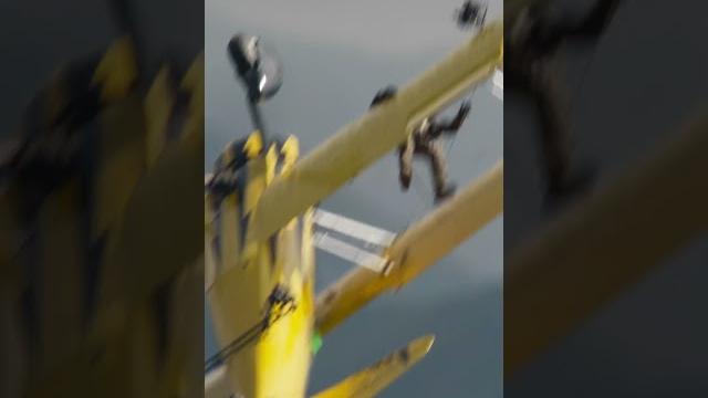 阿湯哥在急速飛行的高空中完成影史上最瘋狂的任務!湯姆克魯斯【不可能的任務:最終清算】5/17 戲院見 阿湯哥在急速飛行的高空中完成影史上最瘋狂的任務!湯姆克魯斯【不可能的任務:最終清算】5/17 戲院見