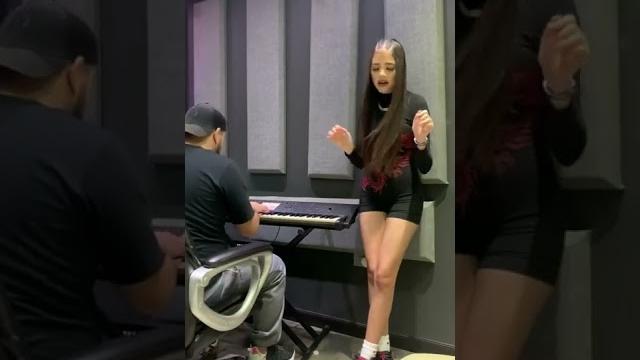 Keyshita - practicando & cantando Keyshita - practicando & cantando