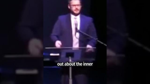 Mohammed hijab gets exposed hard by david wood Mohammed hijab gets exposed hard by david wood