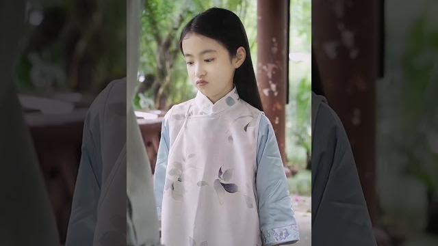 民國兄妹的奇妙日常,看似兇巴巴打手心,實則寵溺滿溢。 民國兄妹的奇妙日常,看似兇巴巴打手心,實則寵溺滿溢。