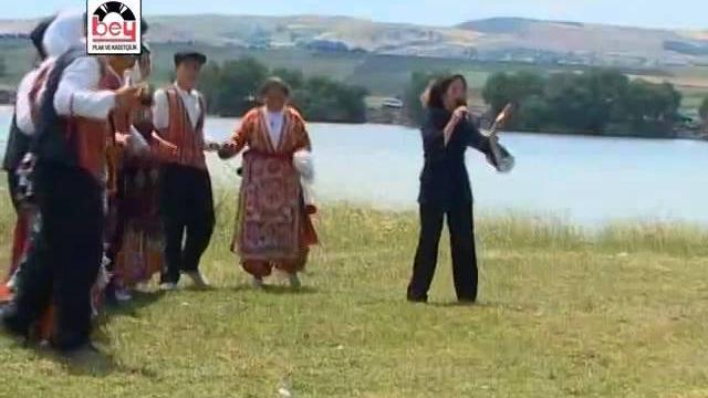 Halayı çala çala- kiremit özüyle -damla yıldırım Halayı çala çala- kiremit özüyle -damla yıldırım