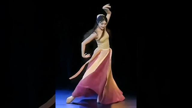 恒大歌舞团绝美舞蹈 | 恒大集团evergrande group | 许家印许老板精选美女倾情演绎百看不厌 恒大歌舞团绝美舞蹈 | 恒大集团evergrande group | 许家印许老板精选美女倾情演绎百看不厌