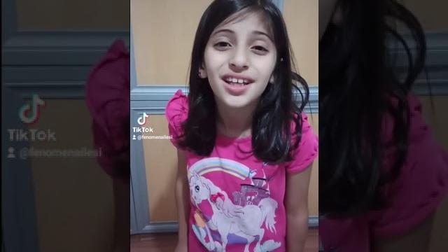 Çok duygusal bi̇r vi̇deo Çok duygusal bi̇r vi̇deo