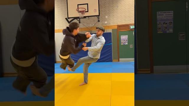 A few effective judo techniques for self-defense when you’ve already blocked your opponent’s arms. A few effective judo techniques for self-defense when you’ve already blocked your opponent’s arms.