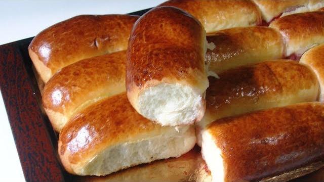 Сдобные, дрожжевые пирожки с вишней, как у бабушки.. Сдобные, дрожжевые пирожки с вишней, как у бабушки..