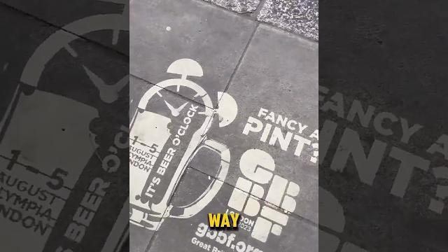 What is a reverse graffiti? #shorts (@streetpruk) What is a reverse graffiti? #shorts (@streetpruk)