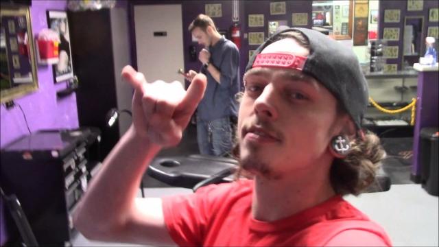 Live nipple piercings! (vlog) Live nipple piercings! (vlog)