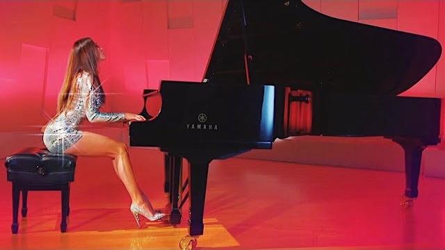 Lola astanova - fantaisie impromptu (official video) Lola astanova - fantaisie impromptu (official video)