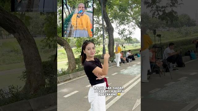 Ngakak org yg suka nyanyiin semua lagu2 ku live tiktok di bkt gak sadar kalo penyanyi aslinya dtg! Ngakak org yg suka nyanyiin semua lagu2 ku live tiktok di bkt gak sadar kalo penyanyi aslinya dtg!