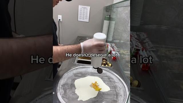 Making rolled ice cream for the rudest person Making rolled ice cream for the rudest person
