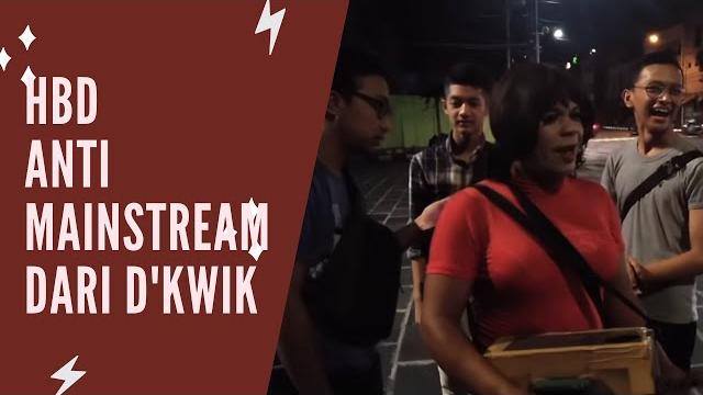 Lagi viral pengamen waria jogja - mbak wik wik wik Lagi viral pengamen waria jogja - mbak wik wik wik