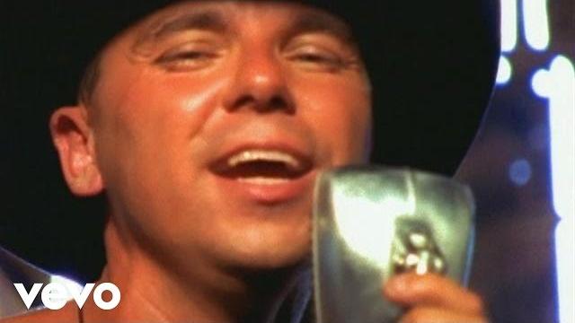 Kenny chesney - she thinks my tractor's sexy (official video) Kenny chesney - she thinks my tractor's sexy (official video)
