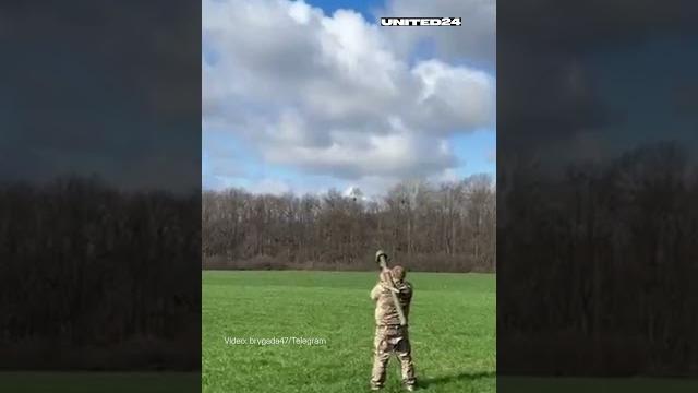 Top shot! ukrainian soldier destroys russian shahed drone with igla manpads #warinukraine Top shot! ukrainian soldier destroys russian shahed drone with igla manpads #warinukraine