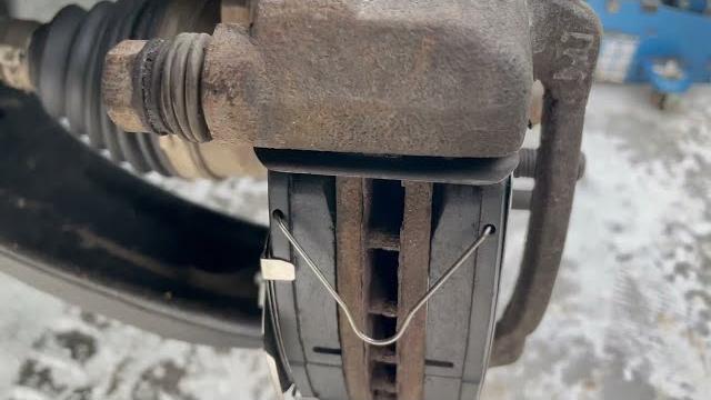 Когда менять тормозные колодки Когда менять тормозные колодки
