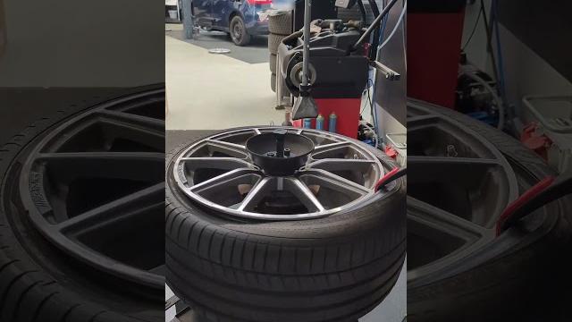 Very hard and old tyres on this amg gt #mechanic #repair #mercedes #amg #tyre #gt #wheels #rims Very hard and old tyres on this amg gt #mechanic #repair #mercedes #amg #tyre #gt #wheels #rims