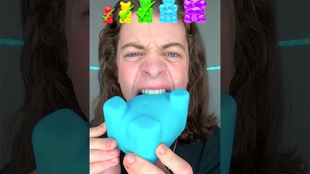 Small, big, giant rainbow gummy bears!? Small, big, giant rainbow gummy bears!?