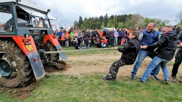 Tractor versus people - traktor festival nedvězí 2019 Tractor versus people - traktor festival nedvězí 2019