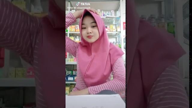 Hijab goyang tik tok Hijab goyang tik tok