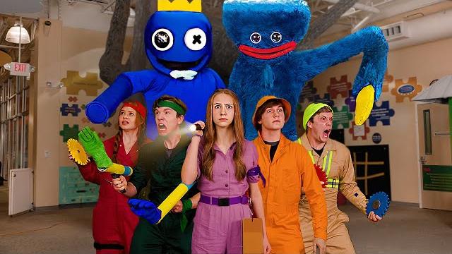 Rainbow friends vs huggy wuggy Rainbow friends vs huggy wuggy