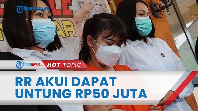 Seminggu live bugil hingga 4 kali di mango & bigo, selebgram rr raup keuntungan rp50 juta per bulan Seminggu live bugil hingga 4 kali di mango & bigo, selebgram rr raup keuntungan rp50 juta per bulan