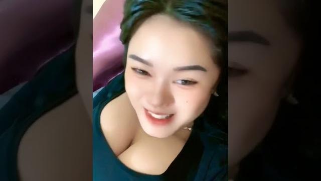 Aduh meimei chan kelihatan Aduh meimei chan kelihatan
