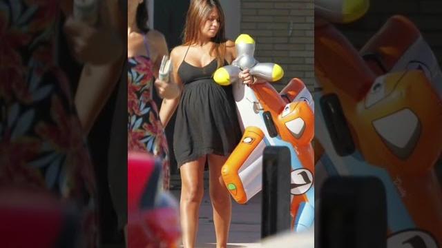 7f | messi wife is so beautiful when pregnant #shorts 7f | messi wife is so beautiful when pregnant #shorts
