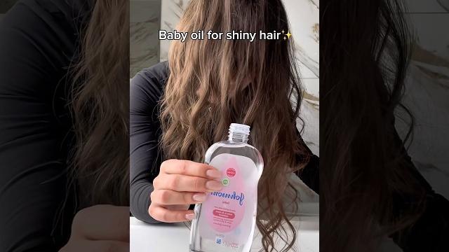 Baby oil changed my hair color🫣 #haircare #hairstyle #skincare #beauty #makeup #beautytips Baby oil changed my hair color🫣 #haircare #hairstyle #skincare #beauty #makeup #beautytips