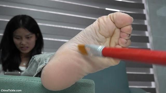 Chinese tickle challenge Chinese tickle challenge