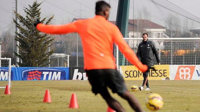 Juventus shot challenge: allegri vs pogba Juventus shot challenge: allegri vs pogba