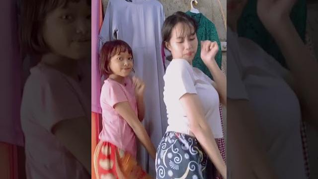 Mumpung akur sama adek elvara caliva Mumpung akur sama adek elvara caliva
