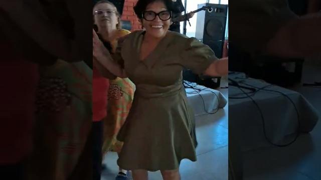 As meninas estão dançando As meninas estão dançando