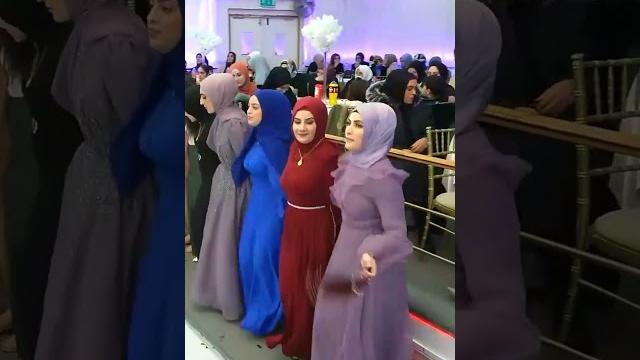 Kizlar coştu bi̇r kere #halay #düğün #wedding #düğünmüzikleri #türbanlı #gelin #kurdish #öneçıkar Kizlar coştu bi̇r kere #halay #düğün #wedding #düğünmüzikleri #türbanlı #gelin #kurdish #öneçıkar