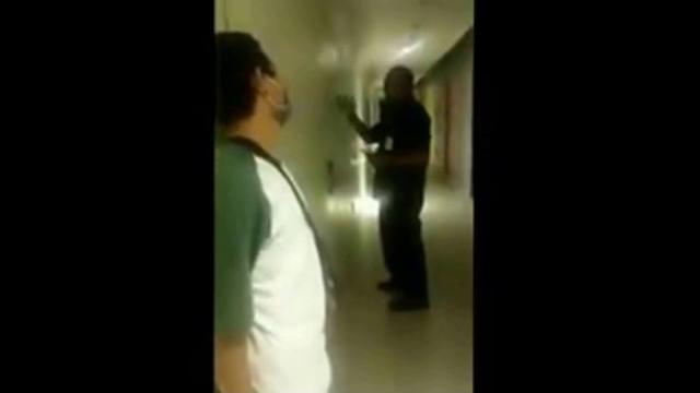 Detik detik penggrebekan pns selingkuh berhijab di hotel Detik detik penggrebekan pns selingkuh berhijab di hotel