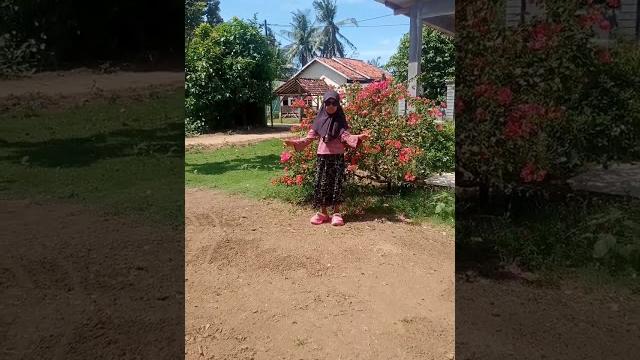 Dinda nih boos Dinda nih boos