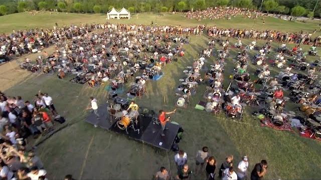 Learn to fly - foo fighters rockin'1000 official video Learn to fly - foo fighters rockin'1000 official video