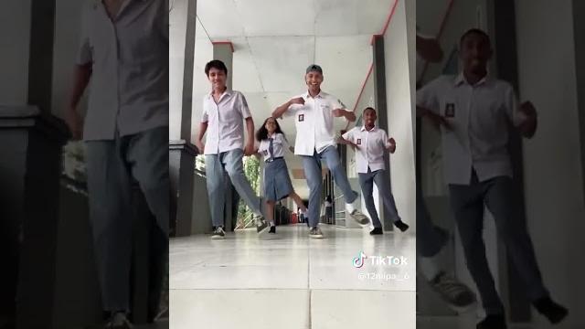 Goyang daboy (tiktok viral) Goyang daboy (tiktok viral)