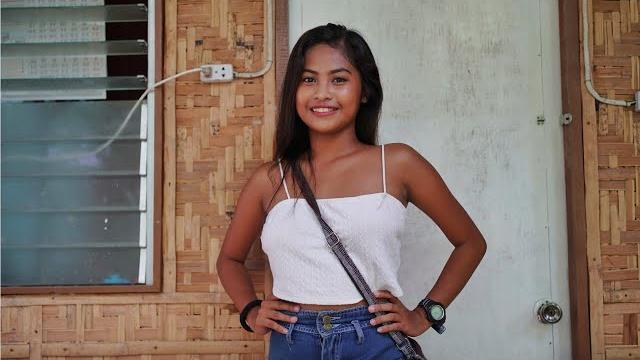 Filipina girl takes me to her hut! the philippines Filipina girl takes me to her hut! the philippines