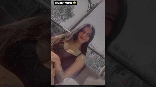Özdemir kol yeeahmur un yanında Özdemir kol yeeahmur un yanında