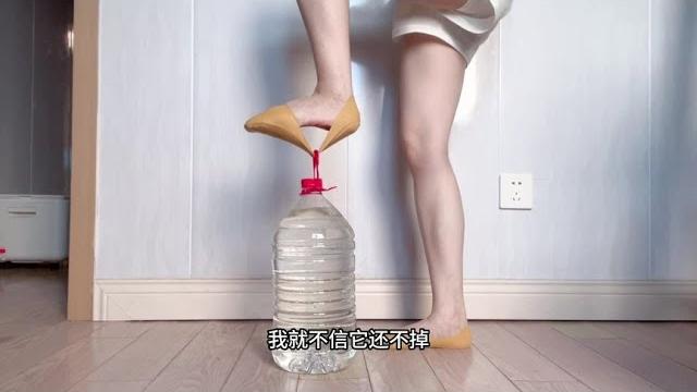 这个#船袜 真的不掉跟吗?#测评 #袜子 #轻薄透气 #隐形袜 这个#船袜 真的不掉跟吗?#测评 #袜子 #轻薄透气 #隐形袜
