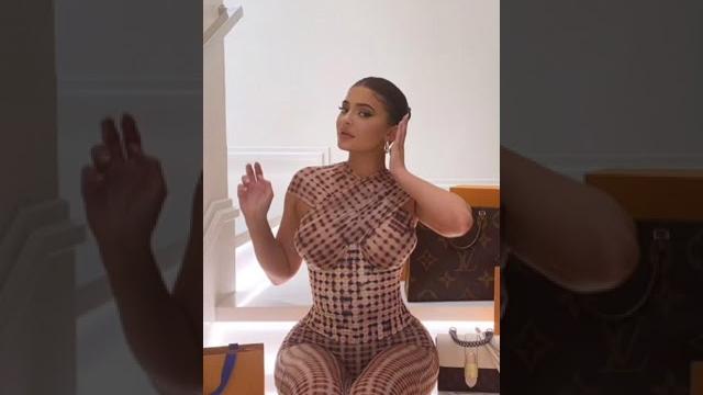 Eda sakız en yeni tiktok videosu Eda sakız en yeni tiktok videosu