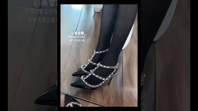 天王老子来了 我也是喜欢华伦天奴 #华伦天奴 #高跟鞋 天王老子来了 我也是喜欢华伦天奴 #华伦天奴 #高跟鞋