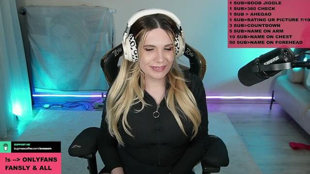 Evonmoss kick asmr Evonmoss kick asmr